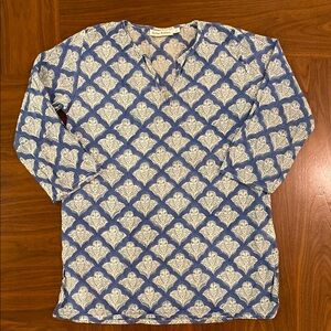 Roller Rabbit Blue and White Patterned Tunic Top